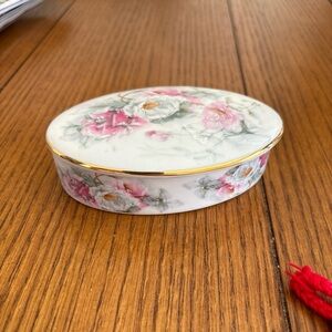 MZ Altrohalu Floral Oval porcelain Trinket Box with Gold Trim